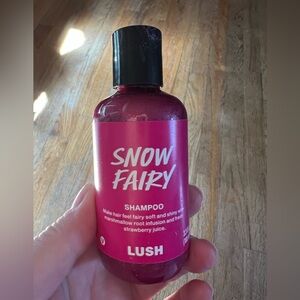 1 LEFT! Lush Snow Fairy Shampoo